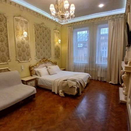 Квартира Возле Оперы Lviv Ngoại thất bức ảnh