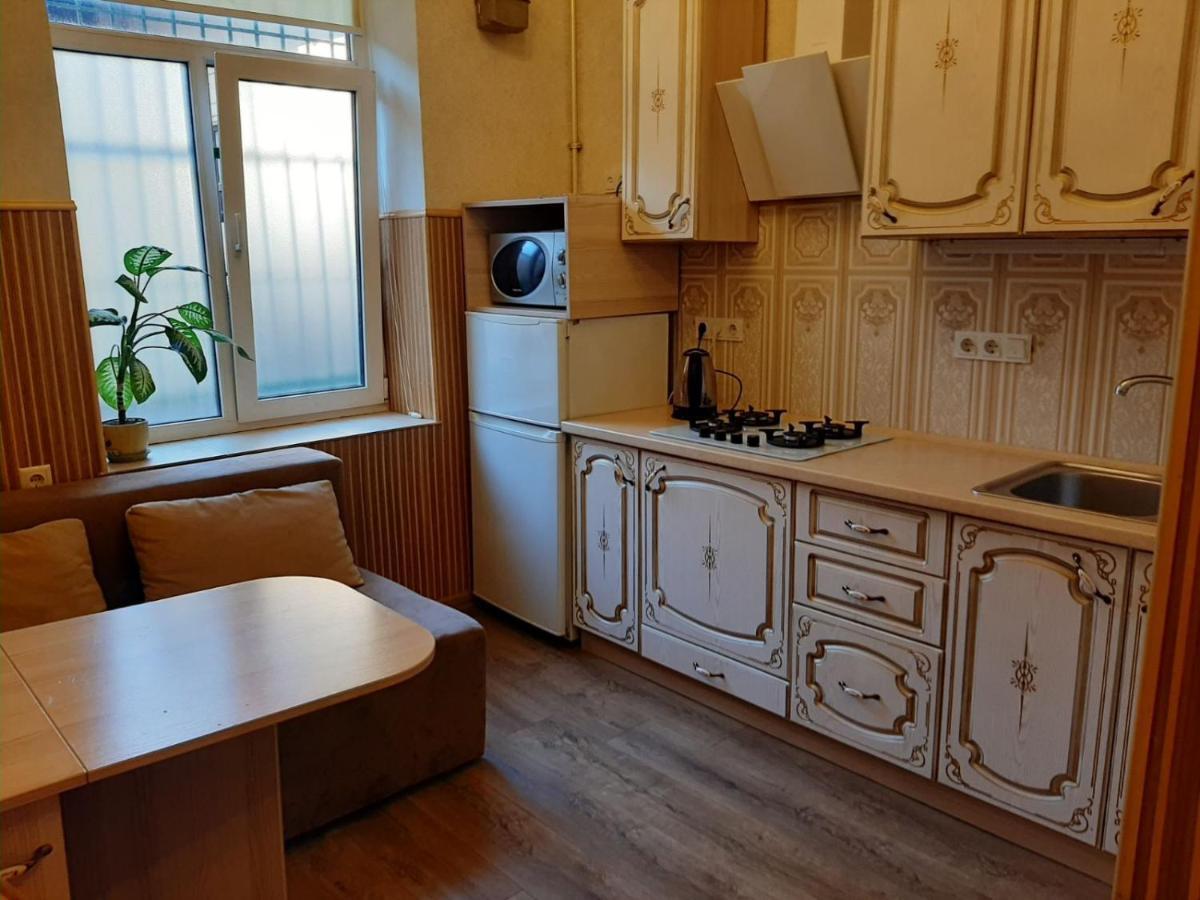 Квартира Возле Оперы Lviv Ngoại thất bức ảnh