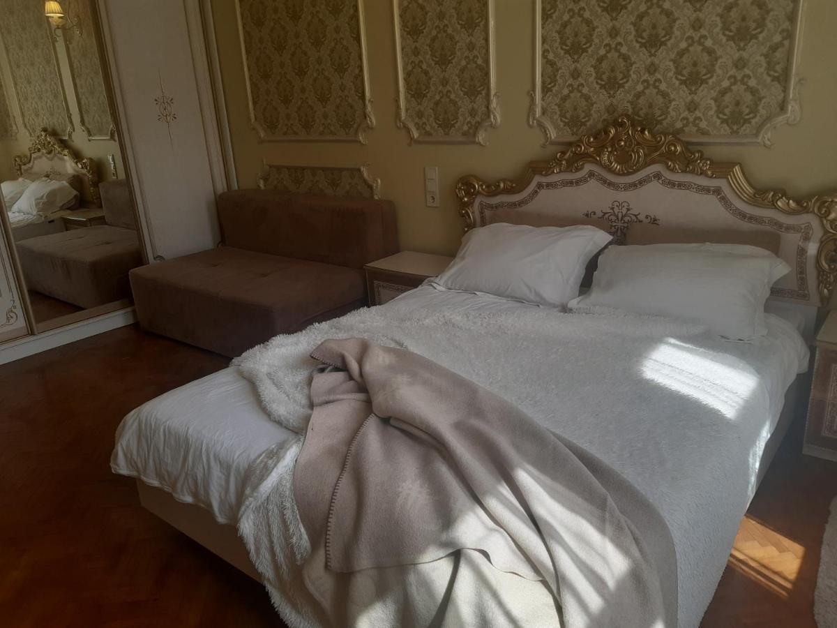 Квартира Возле Оперы Lviv Ngoại thất bức ảnh